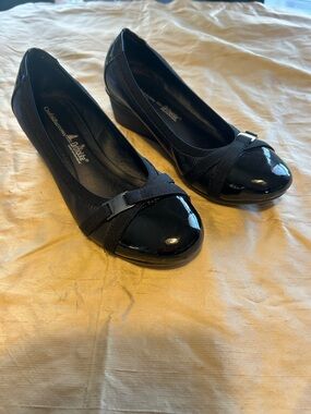 Croft & Barrow Black Women's Flats with Bow Accent.